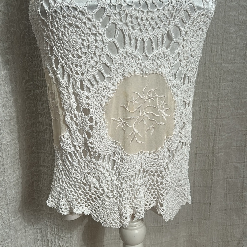 Perfect Vintage Cache White Crochet Dress with silk inlays - Picture 2 of 7